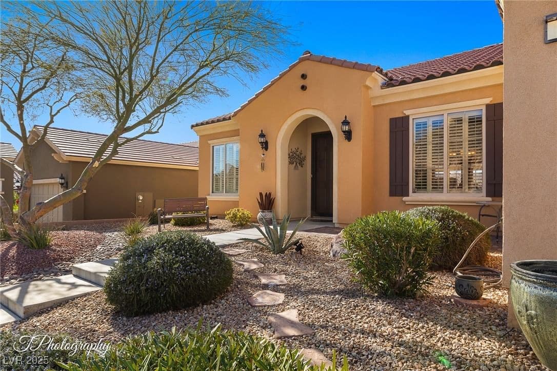 993 Starlight Terrace Way photo 4