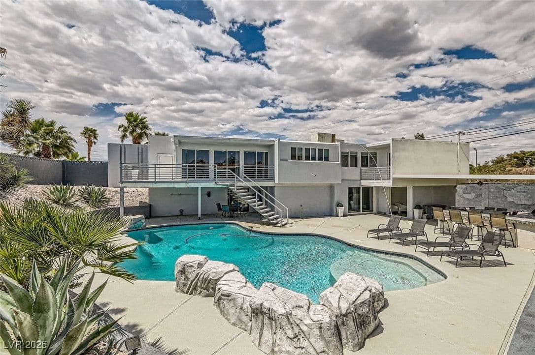 2520 Castlesands Way photo 2