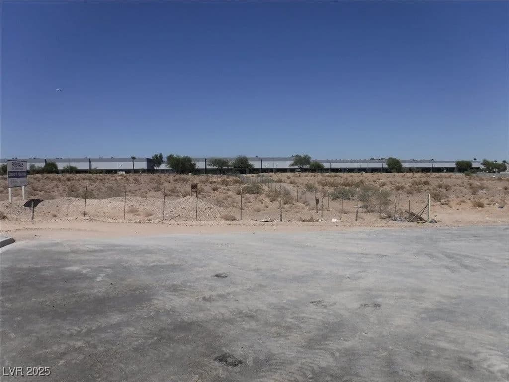 Polaris Avenue photo 2