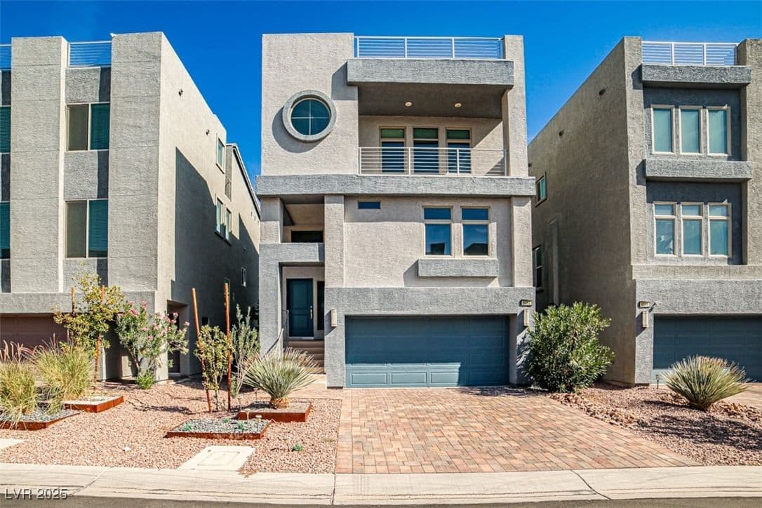8052 Haywood Estate Avenue