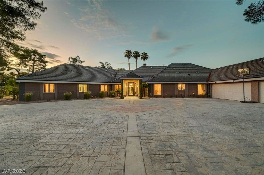 7258 Loma Alta Circle photo 3
