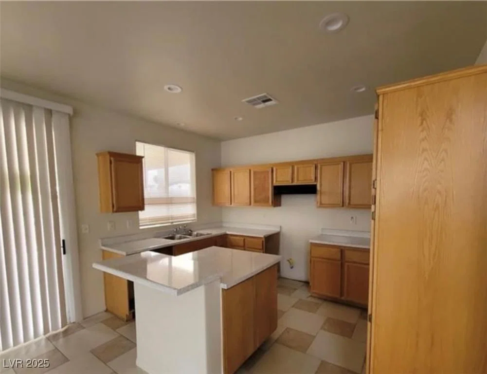 8701 Shady Pines Drive photo 5