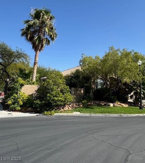 1024 Eaglewood Drive photo 2
