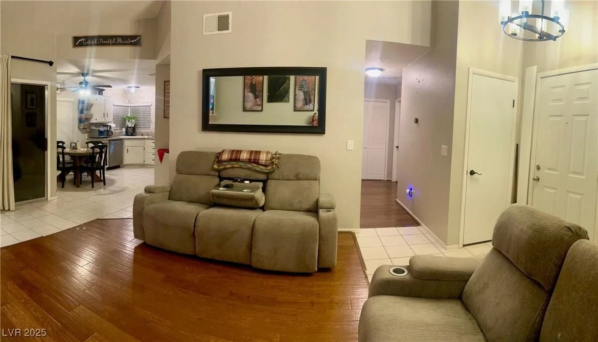 533 Calypso Drive photo 4