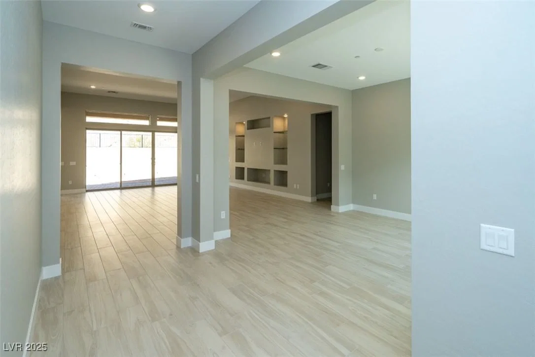 157 Mirage View Drive photo 3