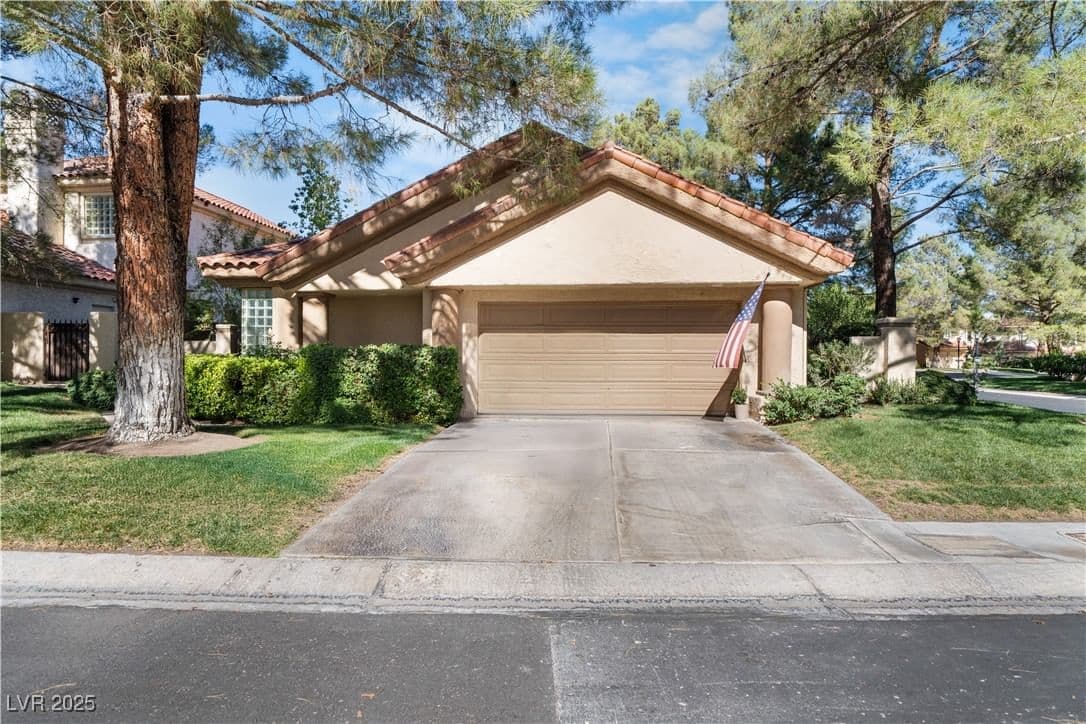 7960 Bermuda Dunes Avenue