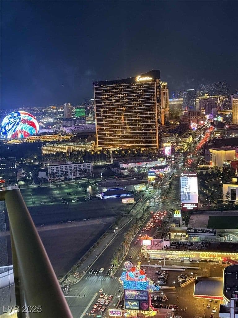 2700 Las Vegas Boulevard photo 3