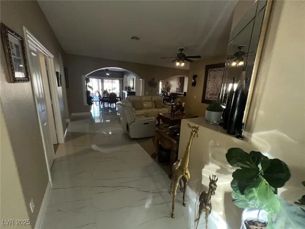 6596 Secluded Avenue photo 4