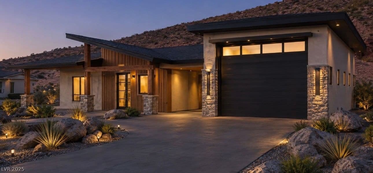 323 Wanda Road photo 3
