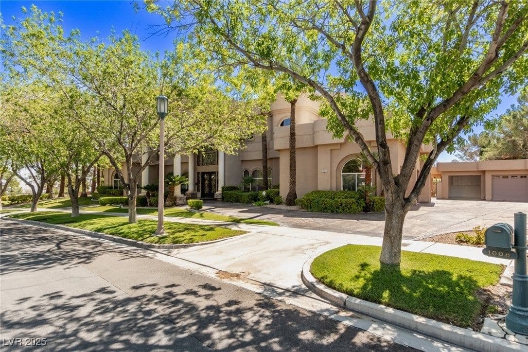 1008 Trophy Hills Drive photo 3