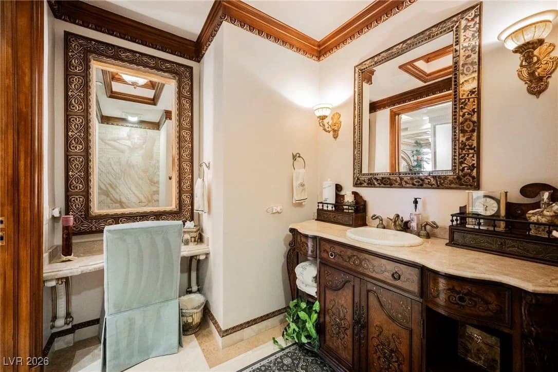 2747 Paradise Road photo 5