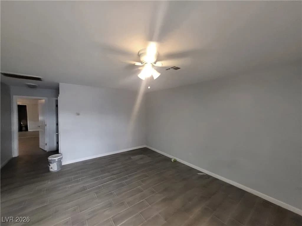 2321 Jones Boulevard photo 4