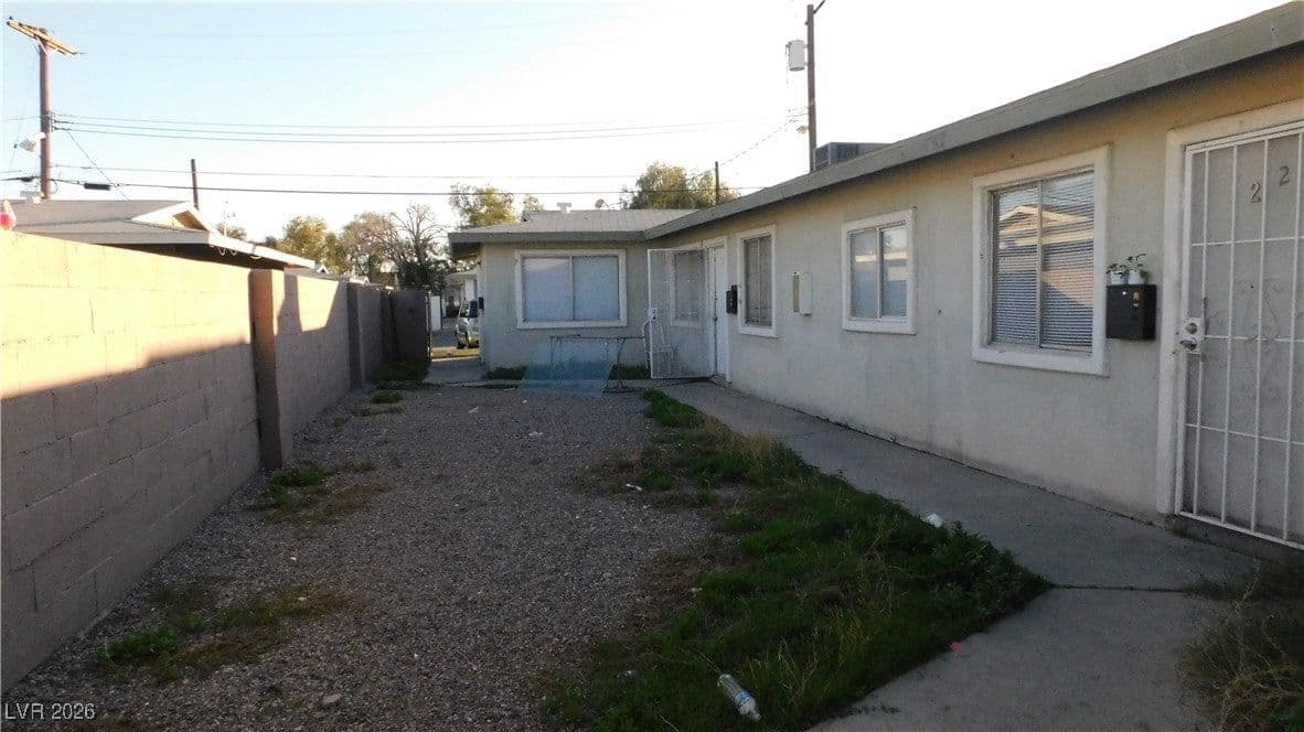 2612 Mesquite Avenue