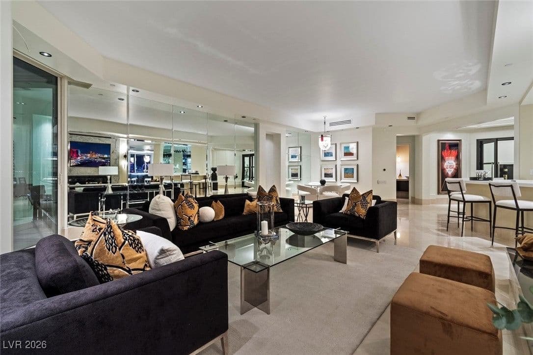 2747 Paradise Road photo 3