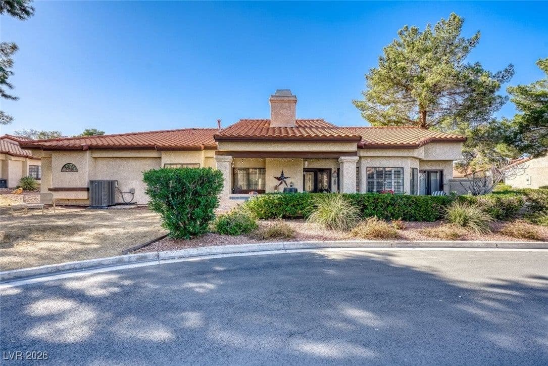 3193 La Mancha Way photo 4