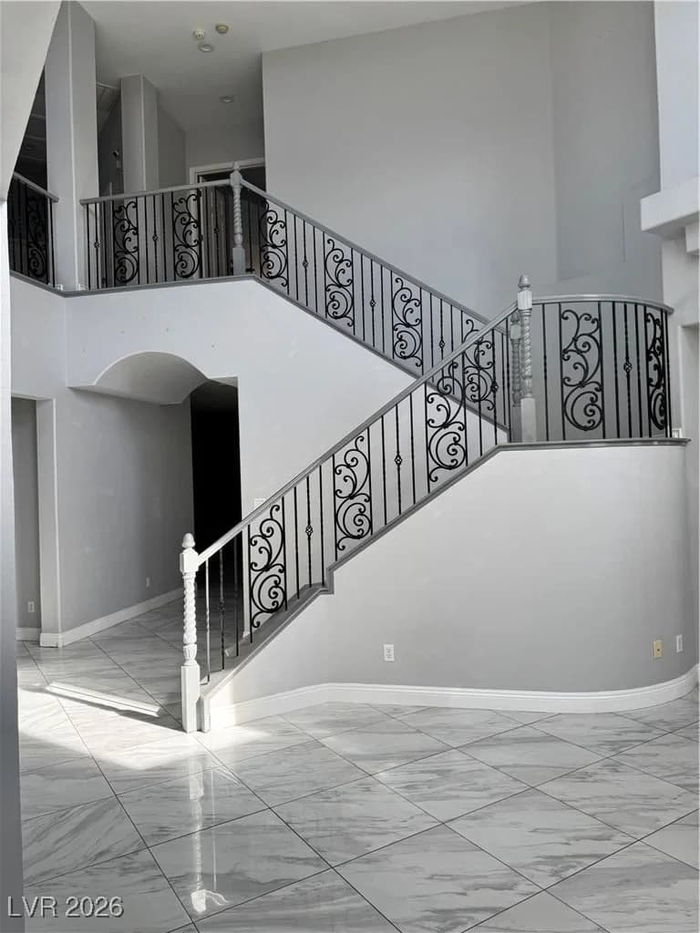 5969 Vizzi Court photo 4