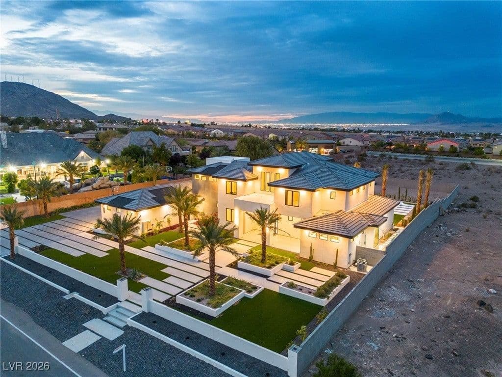 500 Trenier Drive