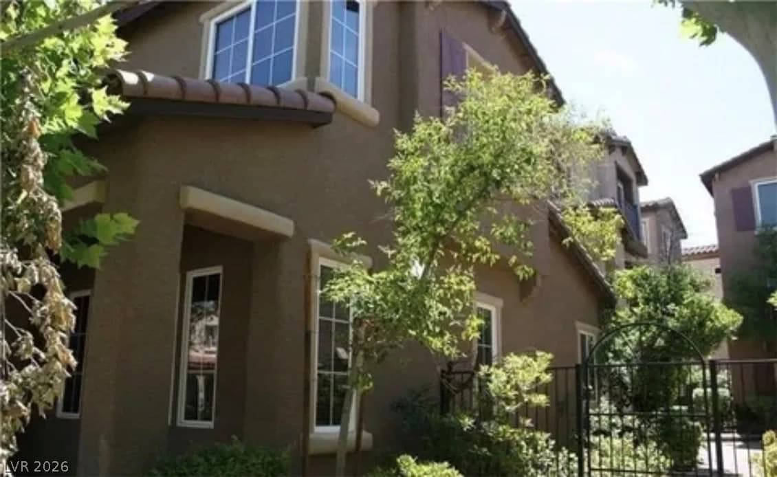 1837 Ardilea Street photo 3