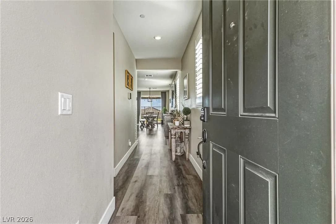 5390 Robinera Court photo 3