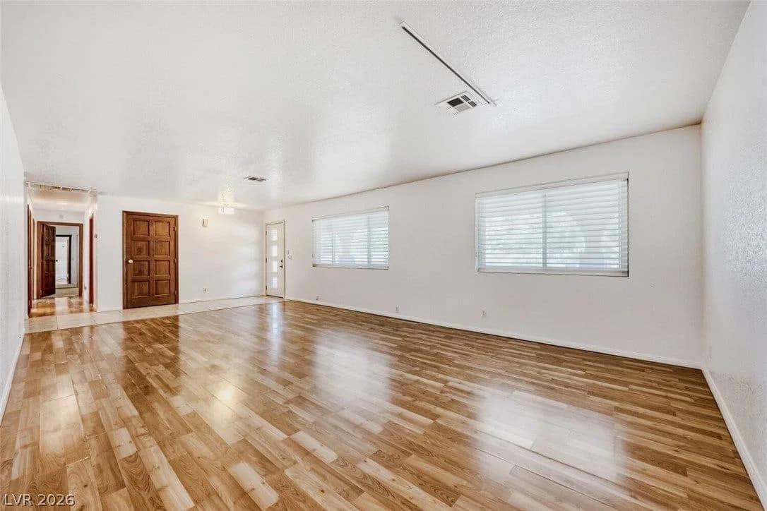6151 Jo Marcy Drive photo 4