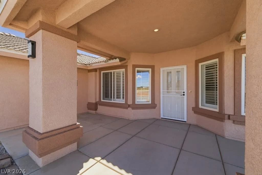4651 Stonebridge Court photo 3