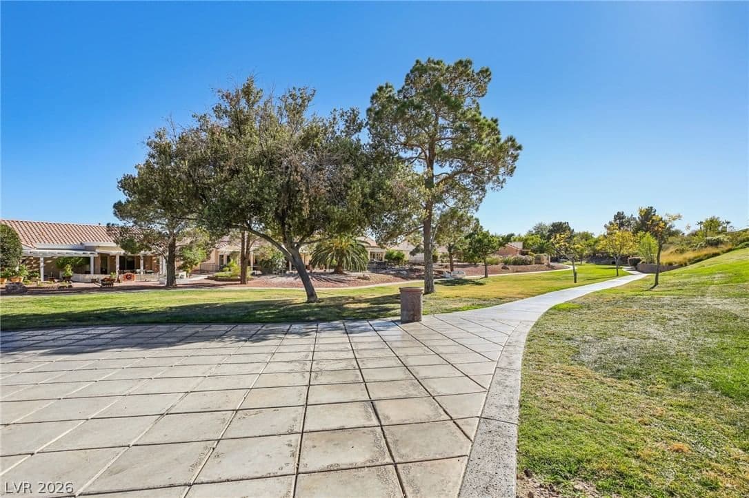 2504 Youngdale Drive photo 4