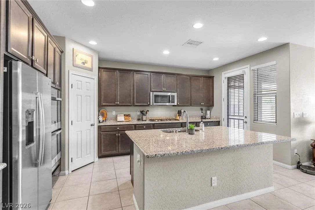 71 Gosia Grove Avenue photo 4