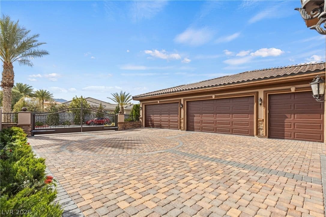 8574 Verde Park Circle photo 5