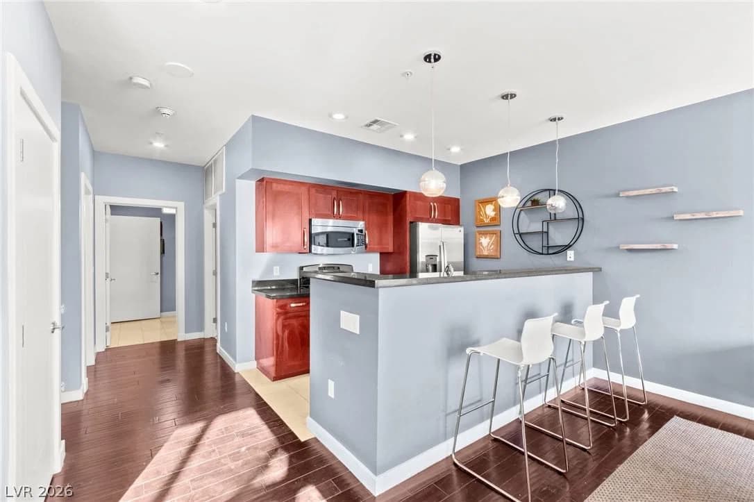 4555 Dean Martin Drive photo 3