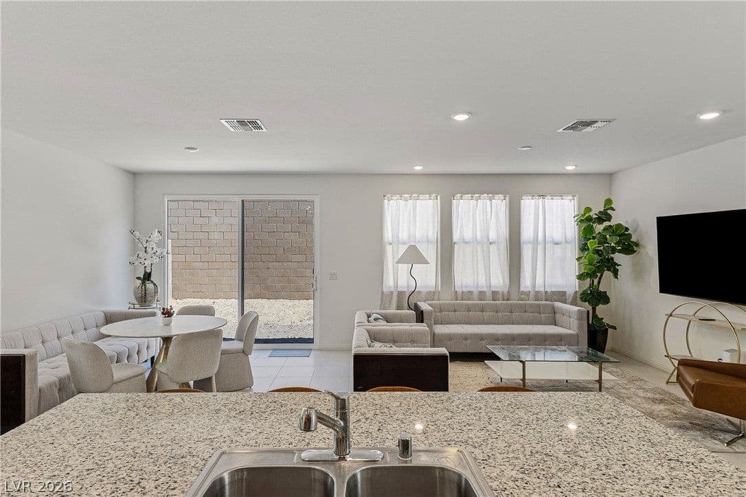 10034 Sir Atlas Court photo 5