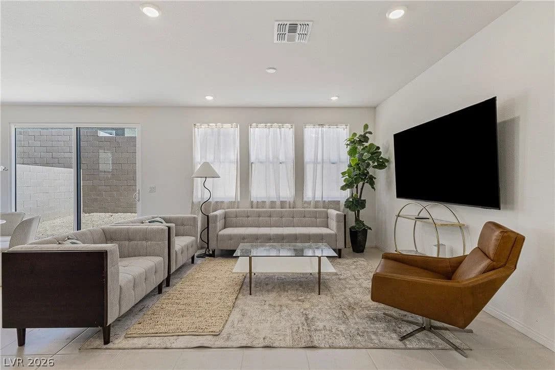 10034 Sir Atlas Court photo 4