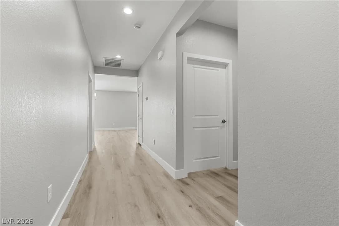 6980 Harwood Court photo 2