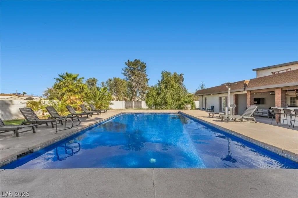 2880 Quail Avenue photo 4