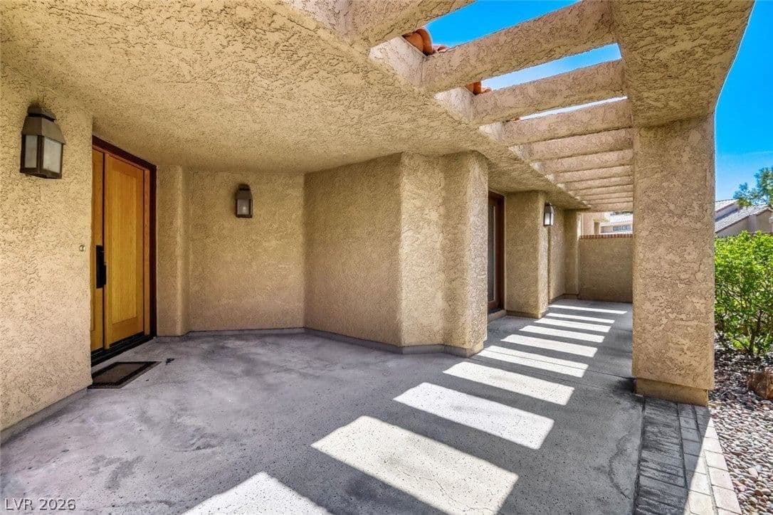 7296 Mission Hills Drive photo 3