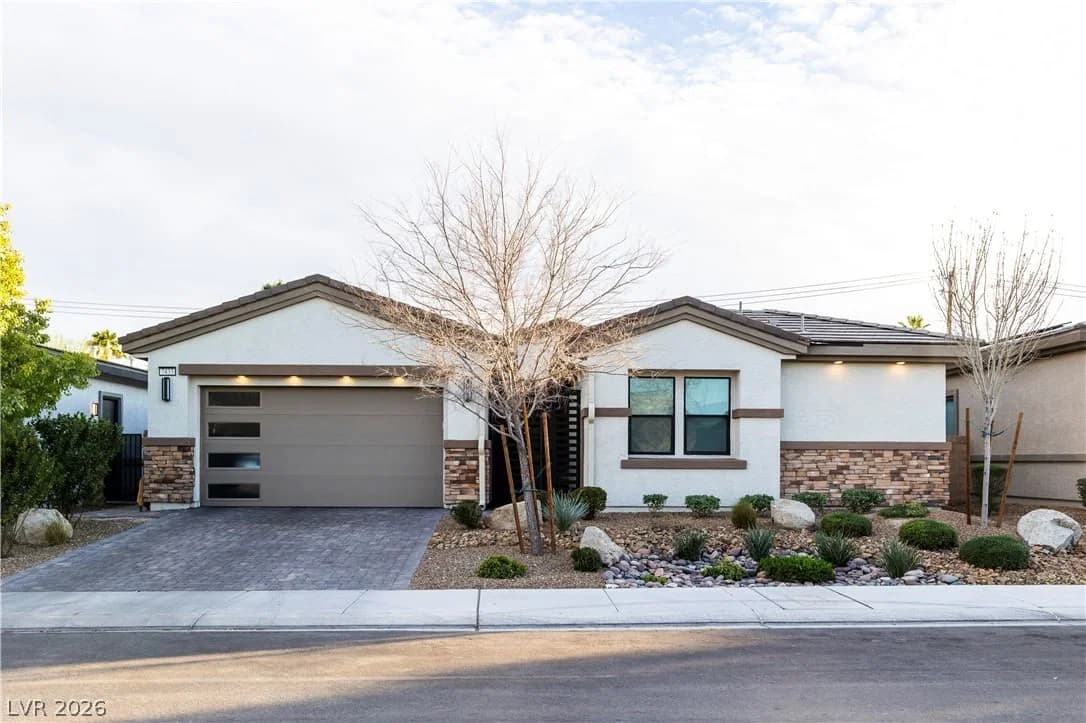 7433 Deschutes Circle photo 2
