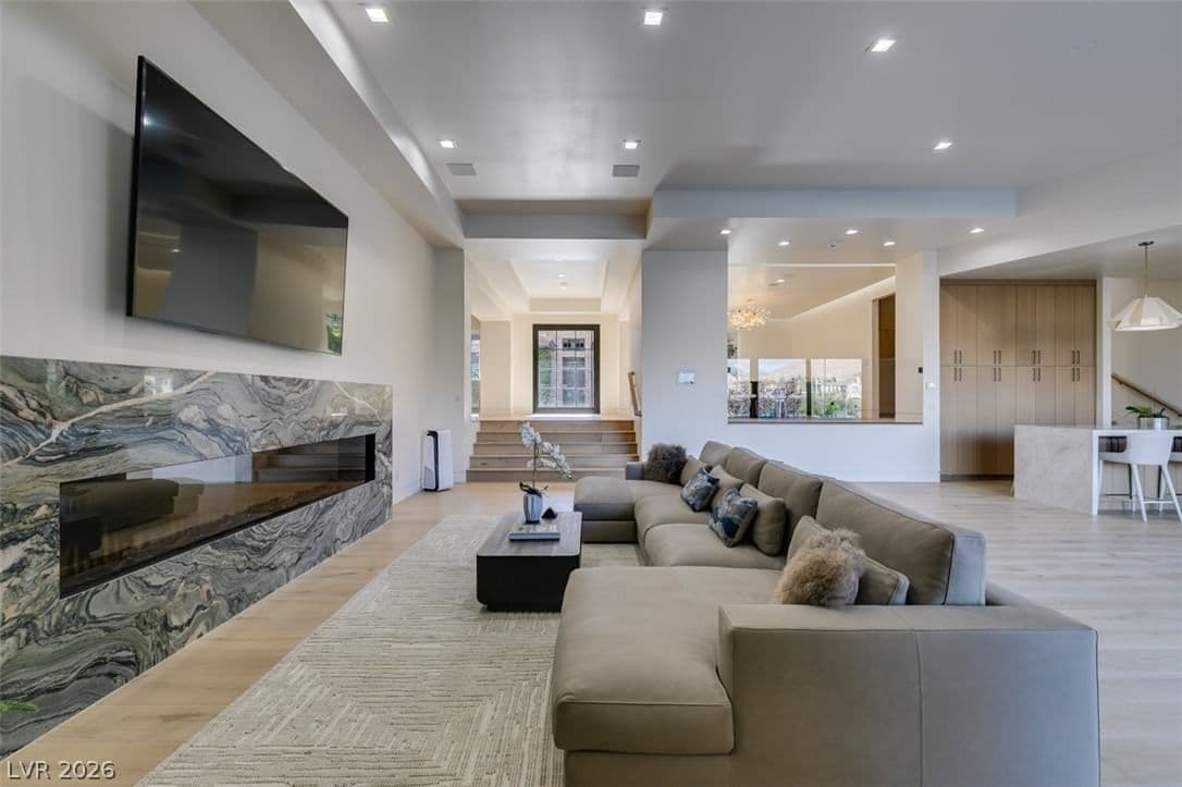 14 Promontory Ridge Drive photo 2
