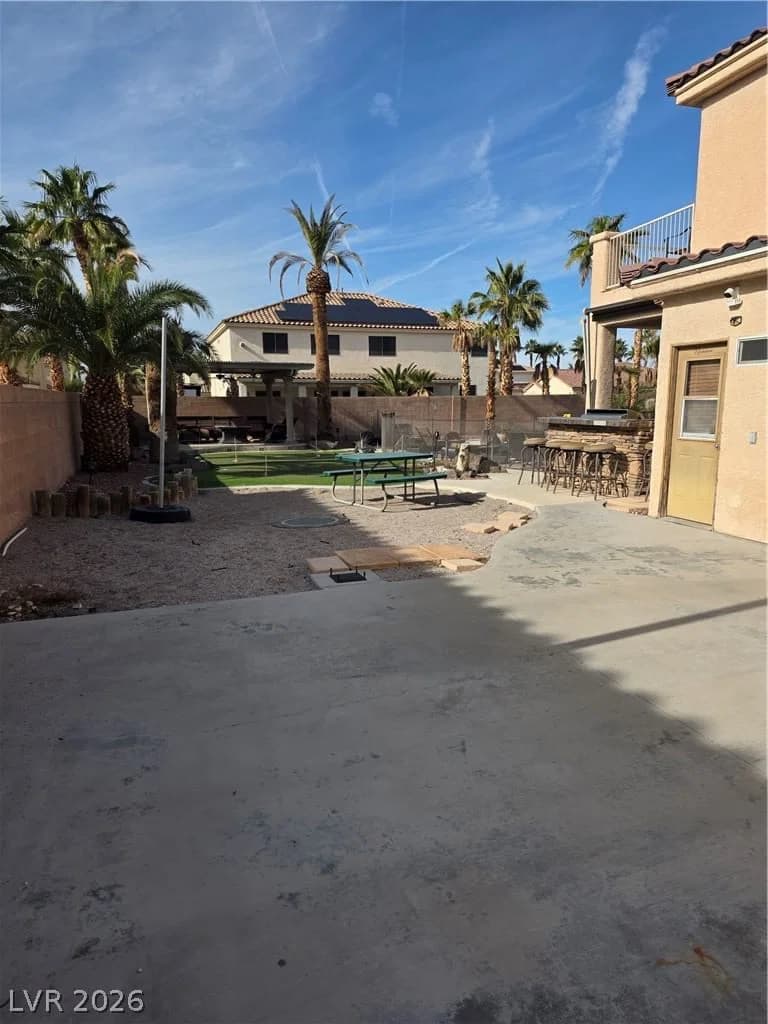 519 Sunrise Villa Drive photo 3