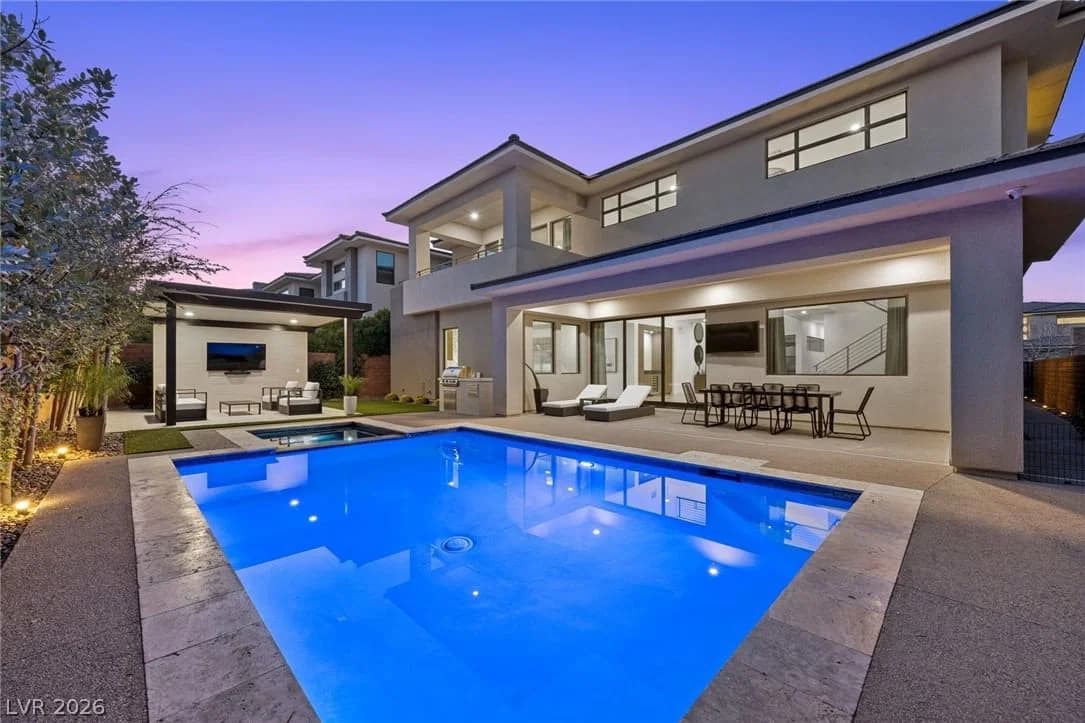 5 Gemstar Lane photo 2