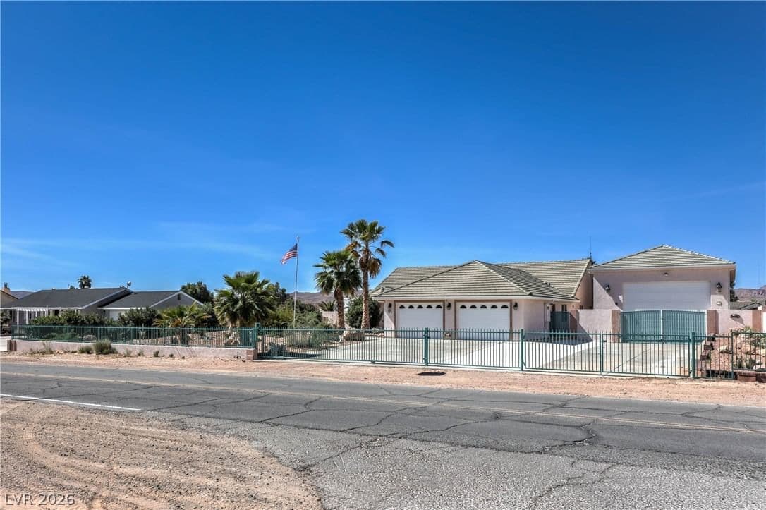 3195 Heyer Street photo 2