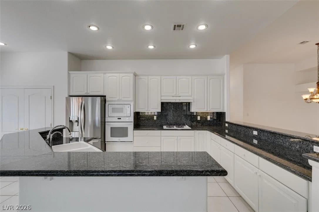 265 Farris Avenue photo 5