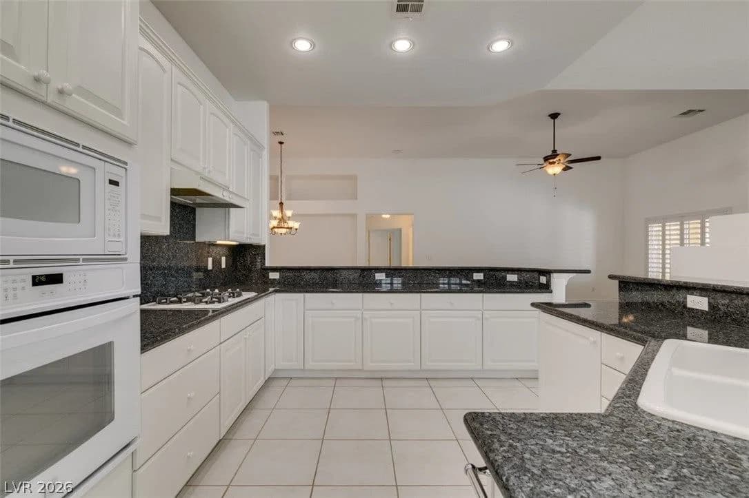 265 Farris Avenue photo 4