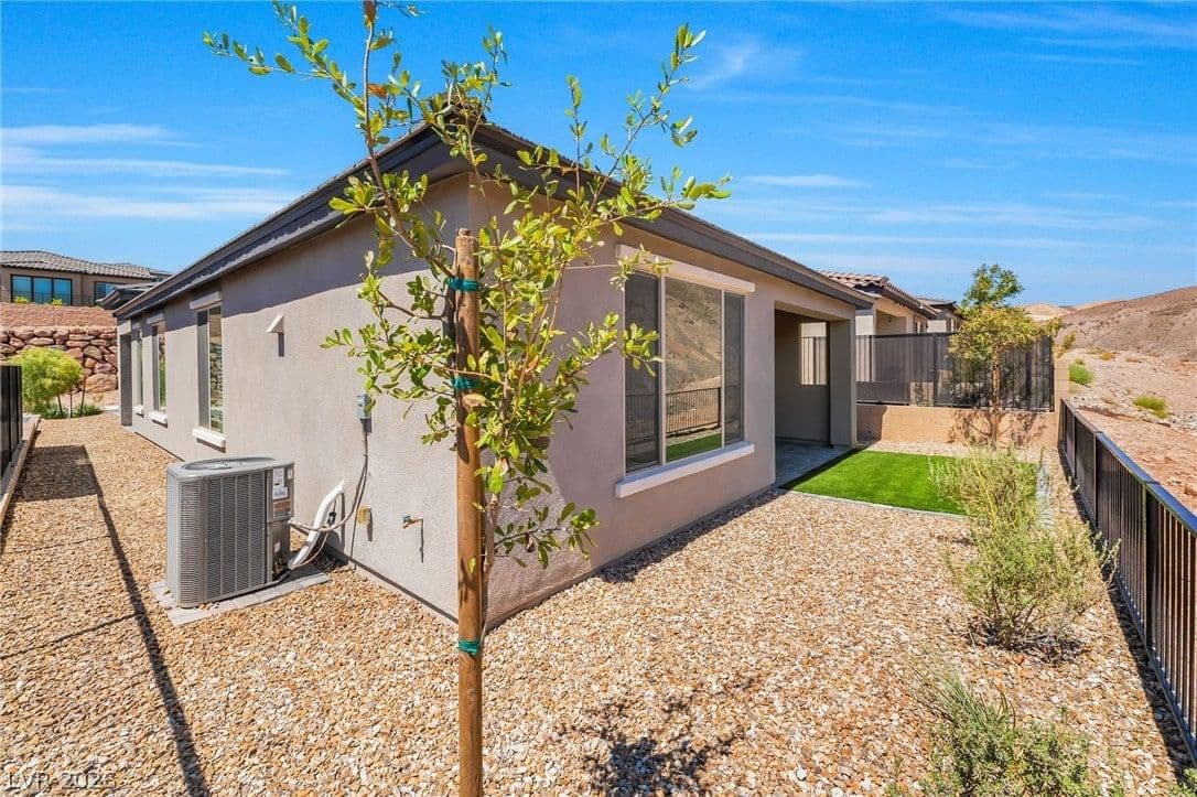 76 Crimson Cactus Avenue photo 5