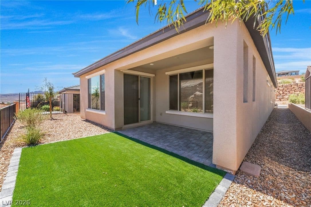 76 Crimson Cactus Avenue photo 4