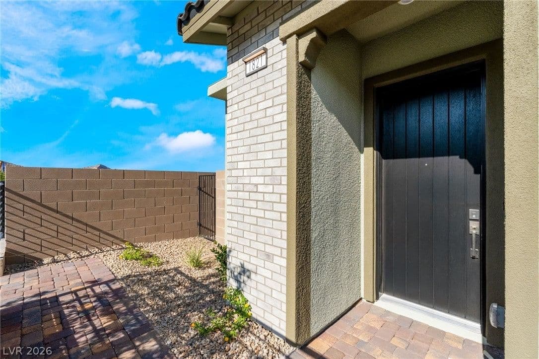 1821 Sparrow Nest Street photo 5