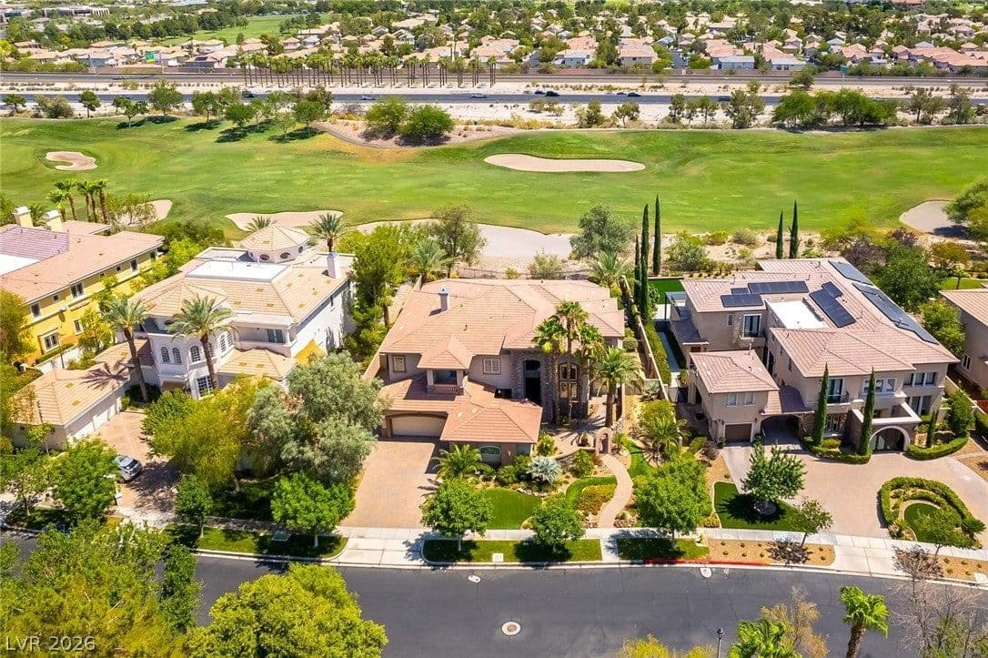 712 Canyon Greens Drive