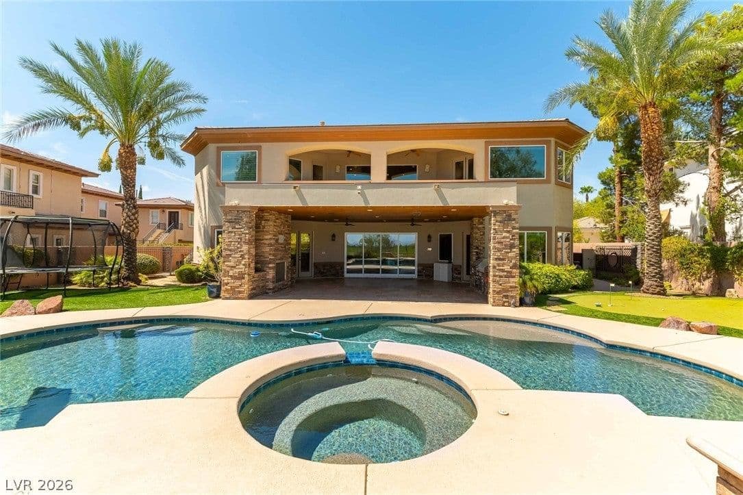 712 Canyon Greens Drive photo 4