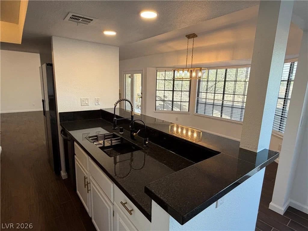 245 Cimarron Rd photo 5