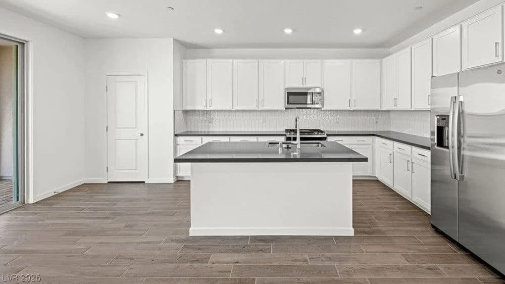 312 Cabasa Place photo 2
