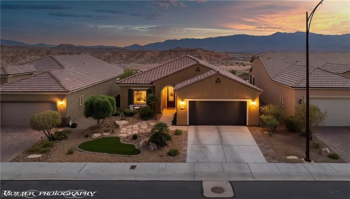 1262 Serenity Ridge Court photo 2