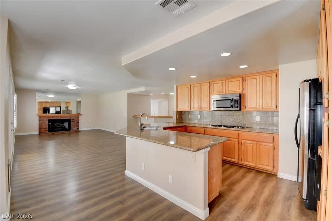 8217 Ocean Terrace Way photo 3
